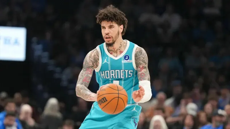 NBA｜黃蜂8連勝!杜蘭特31分火箭不敵黃蜂2連敗