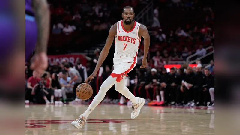 NBA｜見證歷史！杜蘭特一顆三分球超車喬丹 全場瞬間沸騰！